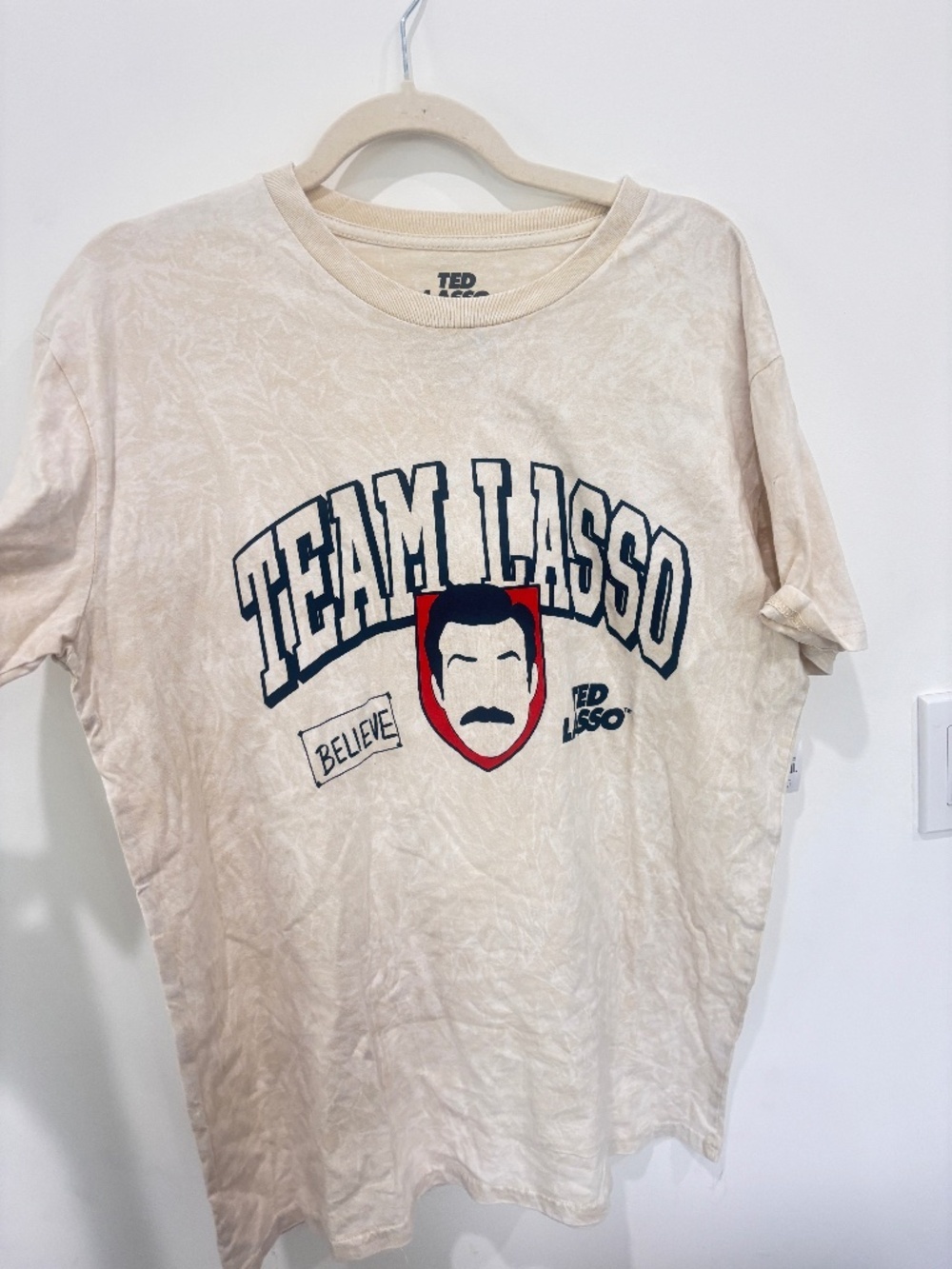 NWT Ted Lasso Team Lasso Graphic Tee Large Cream Mineral Wash Cotton Shirt